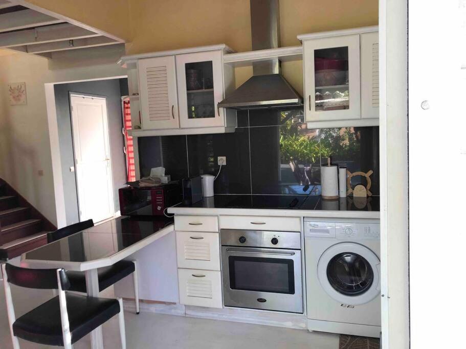 Nogent Sainte-Rose: Villa Avec Piscine Privee エクステリア 写真